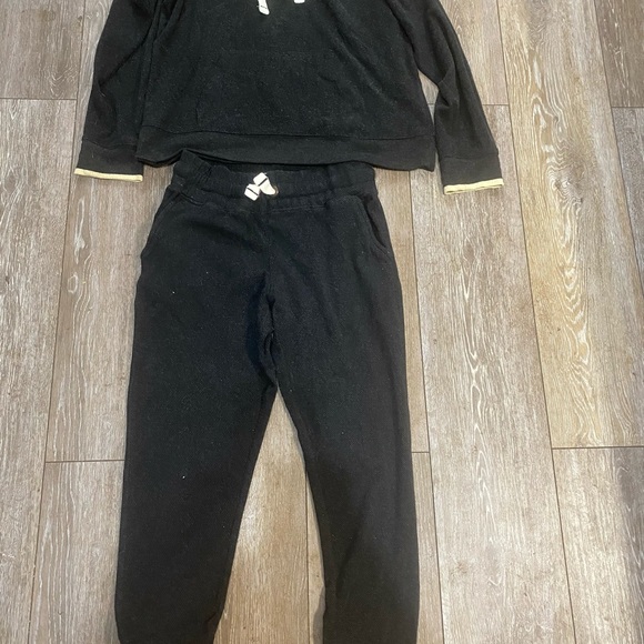 Faherty Legend™ Jogger & Hoodie Set in Black - Picture 2 of 10